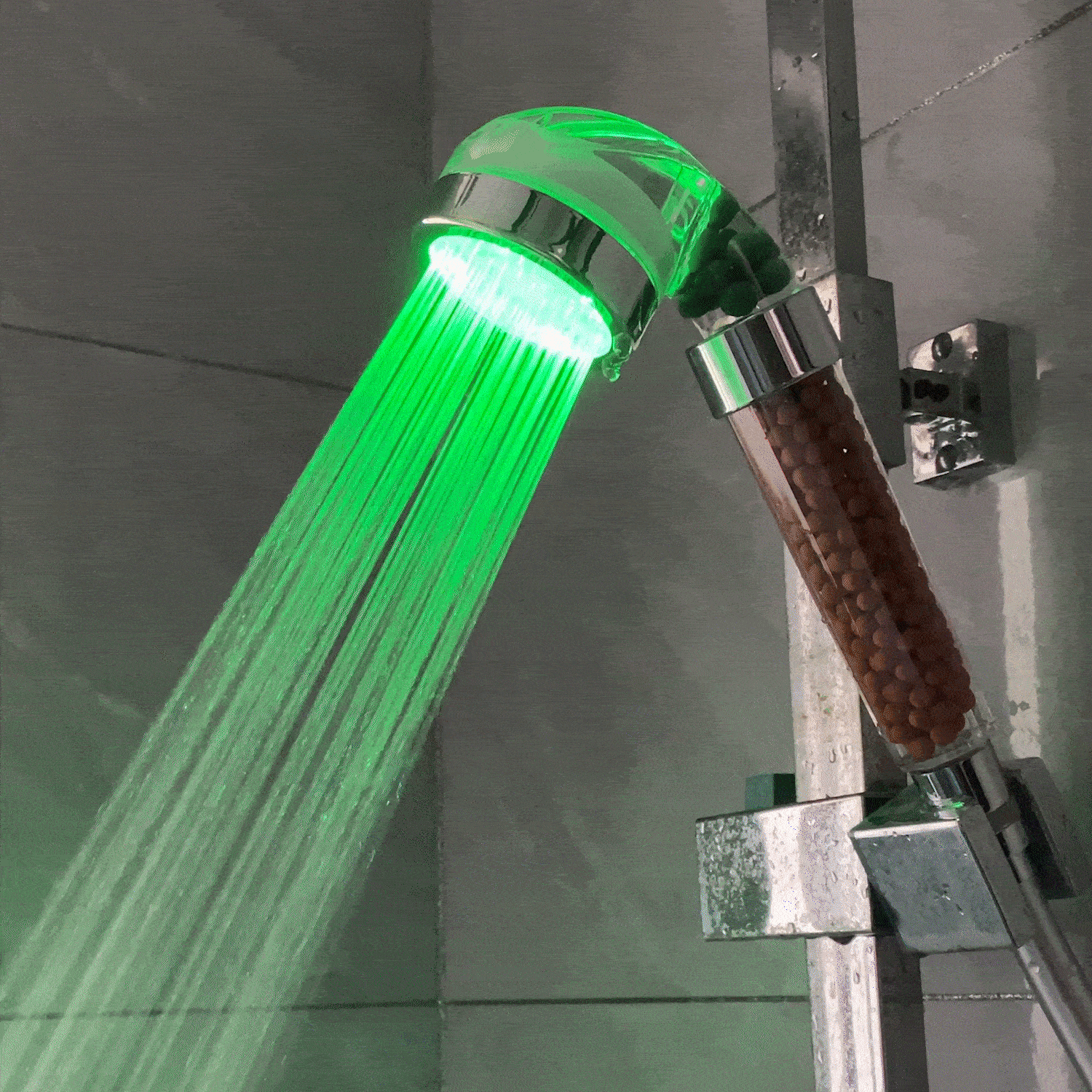 Pomme de douche ionique LED